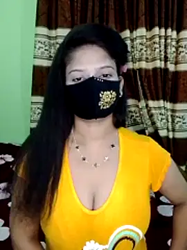 Snapshot of black-woman chatting on 21, 5, 2026 black-woman online show from 21, 5, 2026