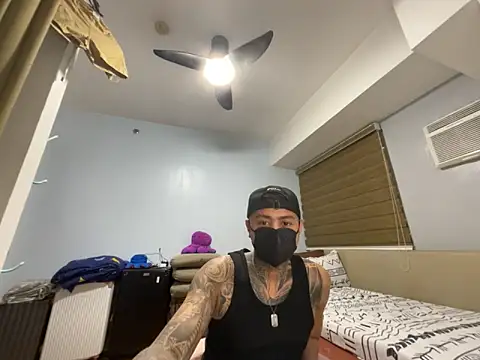 Snapshot of tattoo_hottie chatting on 14, 4, 2026 tattoo hottie online show from 14, 4, 2026