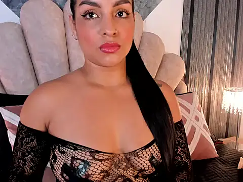 LongHair Queen online show from 22, 5, 2026