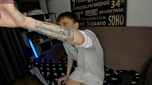 TwinkWhite online show from 15, 5, 2026