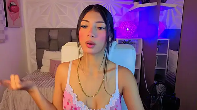 Perlaa moon  online show from 1, 6, 2026