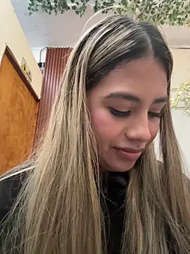 Kimmiebellarie online show from 9, 6, 2026