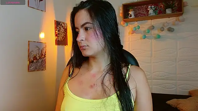 Snapshot of rosaleia_ chatting on 16, 6, 2026 rosaleia online show from 16, 6, 2026