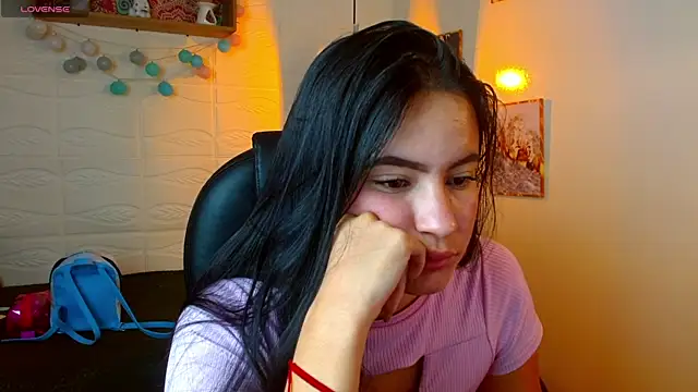 Snapshot of rosaleia_ chatting on 5, 6, 2026 rosaleia online show from 5, 6, 2026