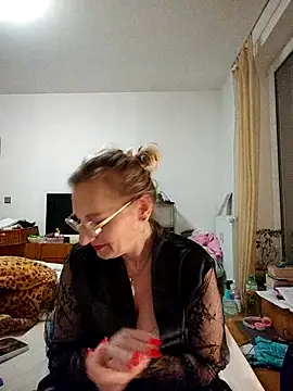 Blond lady czech online show from 23, 4, 2026
