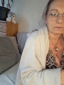 Blond lady czech online show from 15, 5, 2026