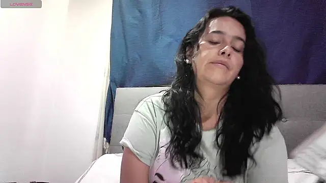Estefany-magic online show from 22, 7, 2026
