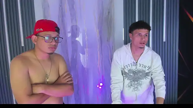 Snapshot of The_King_Swit chatting on 10, 4, 2026 The King Swit online show from 10, 4, 2026