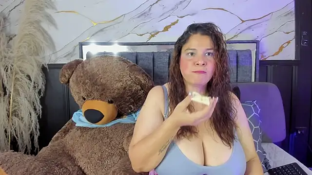 Lady LUCY69 online show from 7, 5, 2026