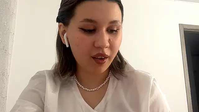 CharmyForYou online show from 11, 4, 2026