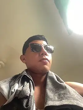 Snapshot of lohan769 chatting on 11, 4, 2026 lohan769 online show from 11, 4, 2026