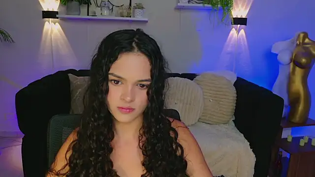 Snapshot of MaraVelvett chatting on 5, 7, 2026 MaraVelvett online show from 5, 7, 2026