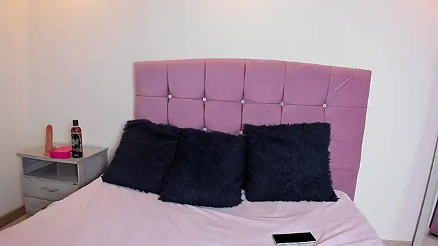 Flor pink online show from 22, 4, 2026