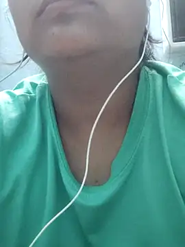 Snapshot of Siya_mic chatting on 12, 4, 2026 Siya mic online show from 12, 4, 2026