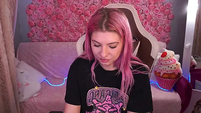 PinkyTrix online show from 30, 5, 2026