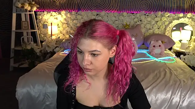 PinkyTrix online show from 5, 5, 2026