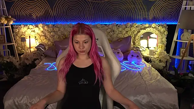 PinkyTrix online show from 6, 5, 2026