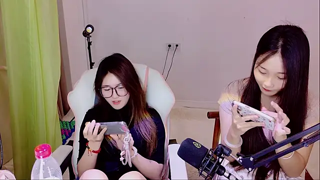 Xiongchumo1120 online show from 30, 5, 2026
