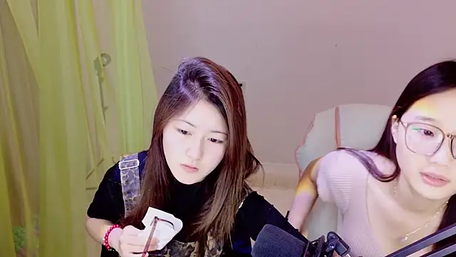 Xiongchumo1120 online show from 14, 5, 2026