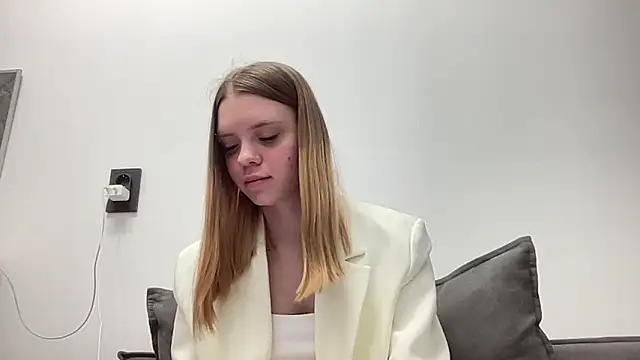 Moris 01  online show from 12, 4, 2026