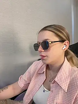KimEvanss online show from 27, 6, 2026