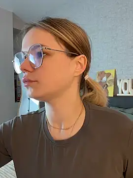 KimEvanss online show from 3, 6, 2026