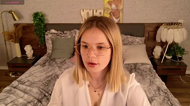 KimEvanss online show from 14, 5, 2026