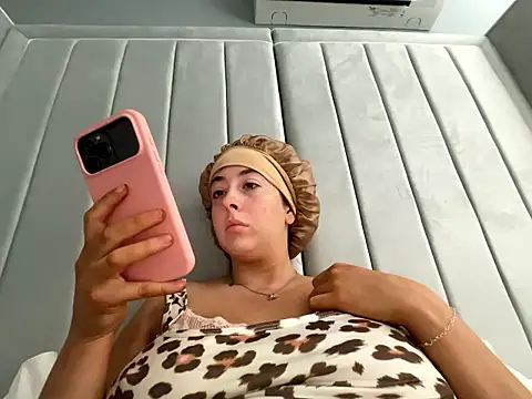 BrunetteBarbieXx  online show from 12, 6, 2026