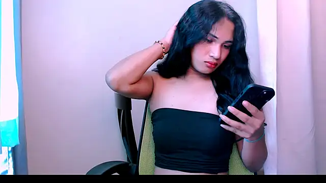 slutty aki online show from 18, 5, 2026