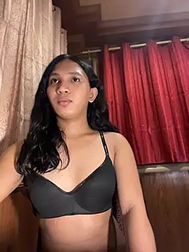 slutty aki online show from 13, 7, 2026