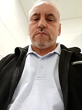 Snapshot of andrexl_eather chatting on 21, 4, 2026 andrexl eather online show from 21, 4, 2026