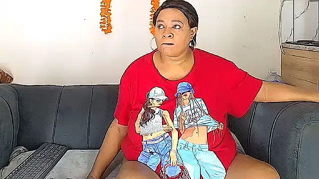 BUSTYQUEEN56  online show from 19, 4, 2026