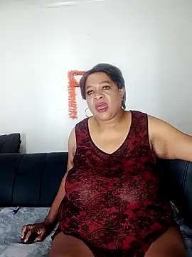 BUSTYQUEEN56  online show from 15, 4, 2026