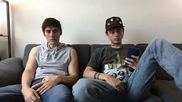 Chrixtopherobin online show from 28, 4, 2026