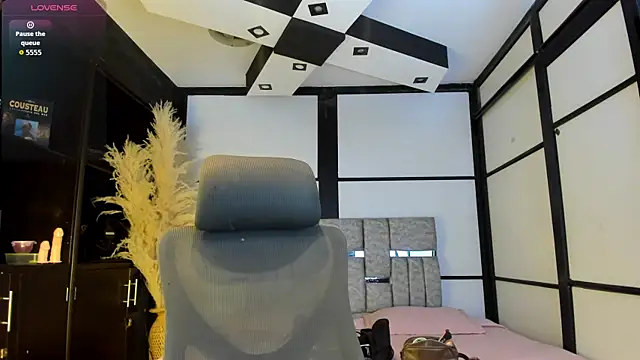 DeboraCopper  online show from 14, 4, 2026
