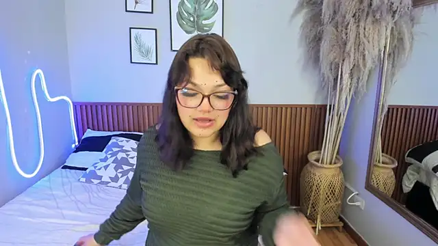 AMBERBENELLI online show from 18, 4, 2026