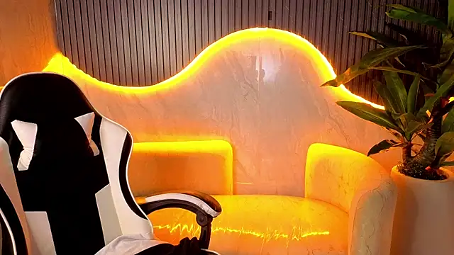 evelin tp online show from 13, 4, 2026