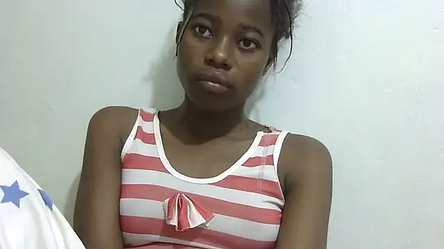 Snapshot of Rerpuss1 chatting on 7, 6, 2026 Rerpuss1 online show from 7, 6, 2026