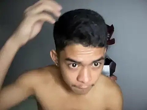 yourhotasian jhonpol16 online show from 25, 4, 2026