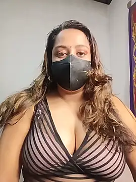 Suger Lips 99 online show from 17, 6, 2026