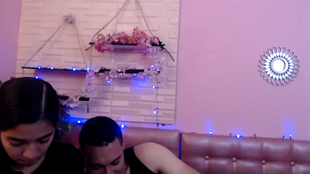 Aronandmoli69 online show from 18, 4, 2026