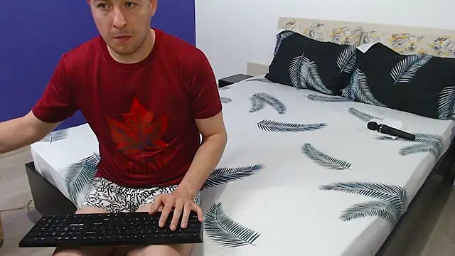 ExoticcXCouple online show from 19, 4, 2026