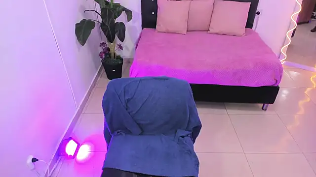 DANNA TAY online show from 15, 4, 2026