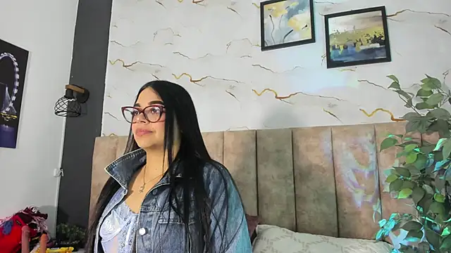 Snapshot of Candicewayne chatting on 2, 6, 2026 Candicewayne online show from 2, 6, 2026