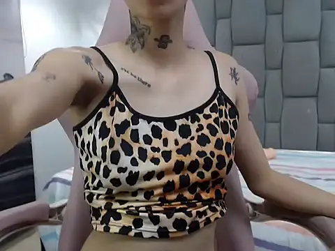 lunallena 17 online show from 20, 4, 2026