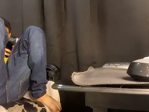 Snapshot of lunallena_17 chatting on 4, 6, 2026 lunallena 17 online show from 4, 6, 2026