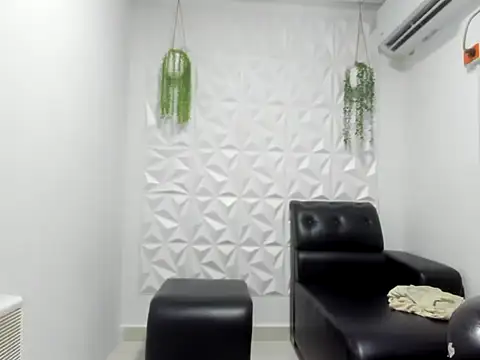 Snapshot of lunallena_17 chatting on 29, 5, 2026 lunallena 17 online show from 29, 5, 2026
