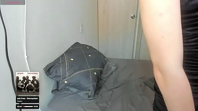 Snapshot of YourGothFemboy chatting on 14, 4, 2026 YourGothFemboy online show from 14, 4, 2026