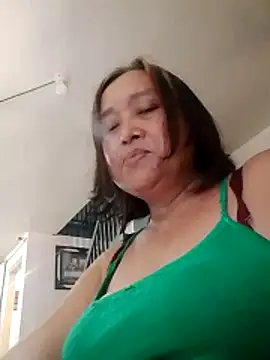 jeanyummytits online show from 12, 6, 2026