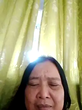 jeanyummytits online show from 28, 6, 2026